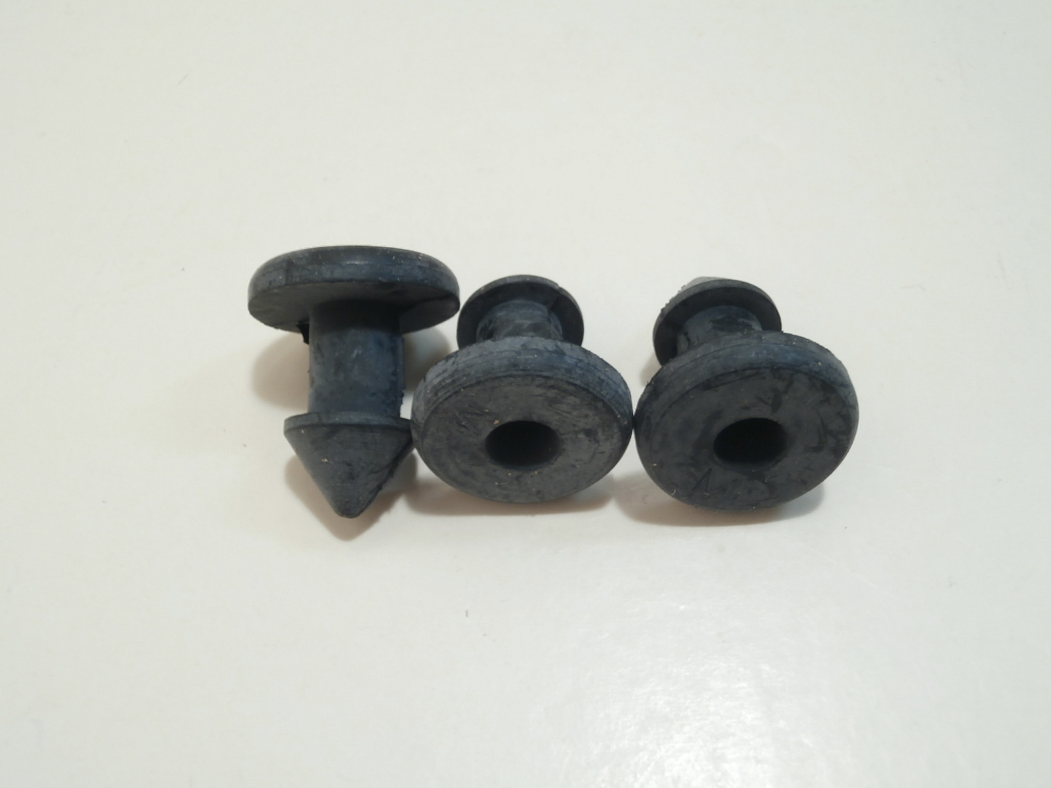 Firewall Insulation Rubber Plugs, 63-67